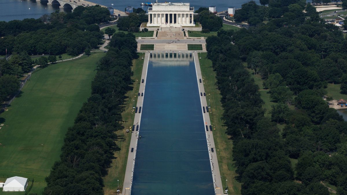 Ex-Olympiasportler David Hearn wegen Vandalismus am Reflecting Pool angeklagt
