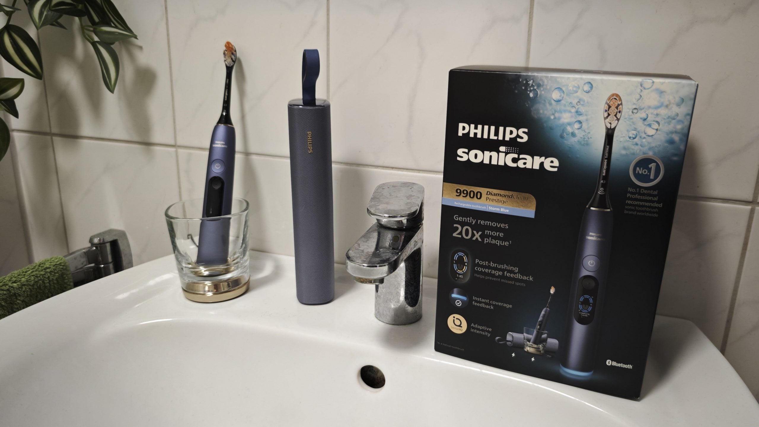 Dyson stellt elektrische Zahnbürste Dyson Camera Jet mit Kamera vor